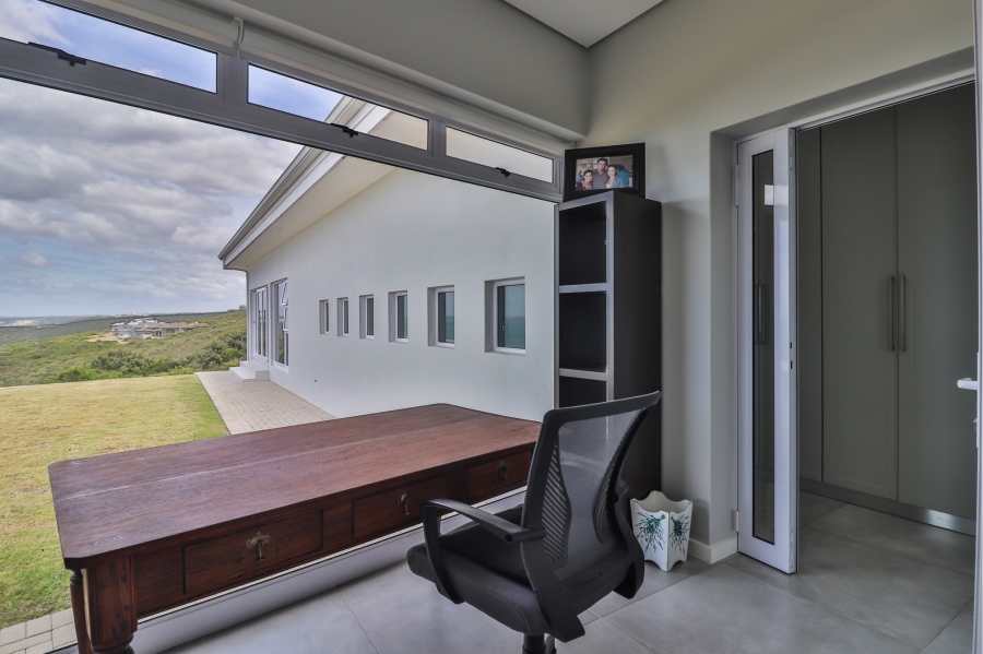 4 Bedroom Property for Sale in Moquini Coastal Estate Western Cape